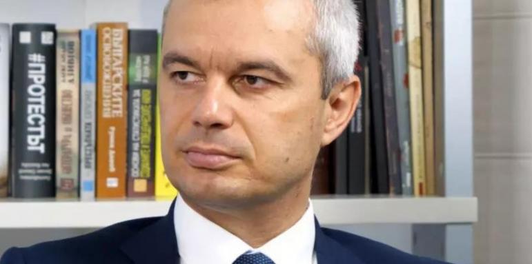 Костадинов срази Петков: Опасен е за управлението на страната